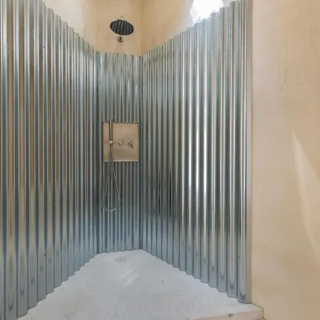 The Carpenter's Daire Lisboa